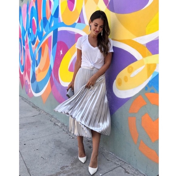 H&M Silver Pleated Midi Skirt - Picture 4 of 12